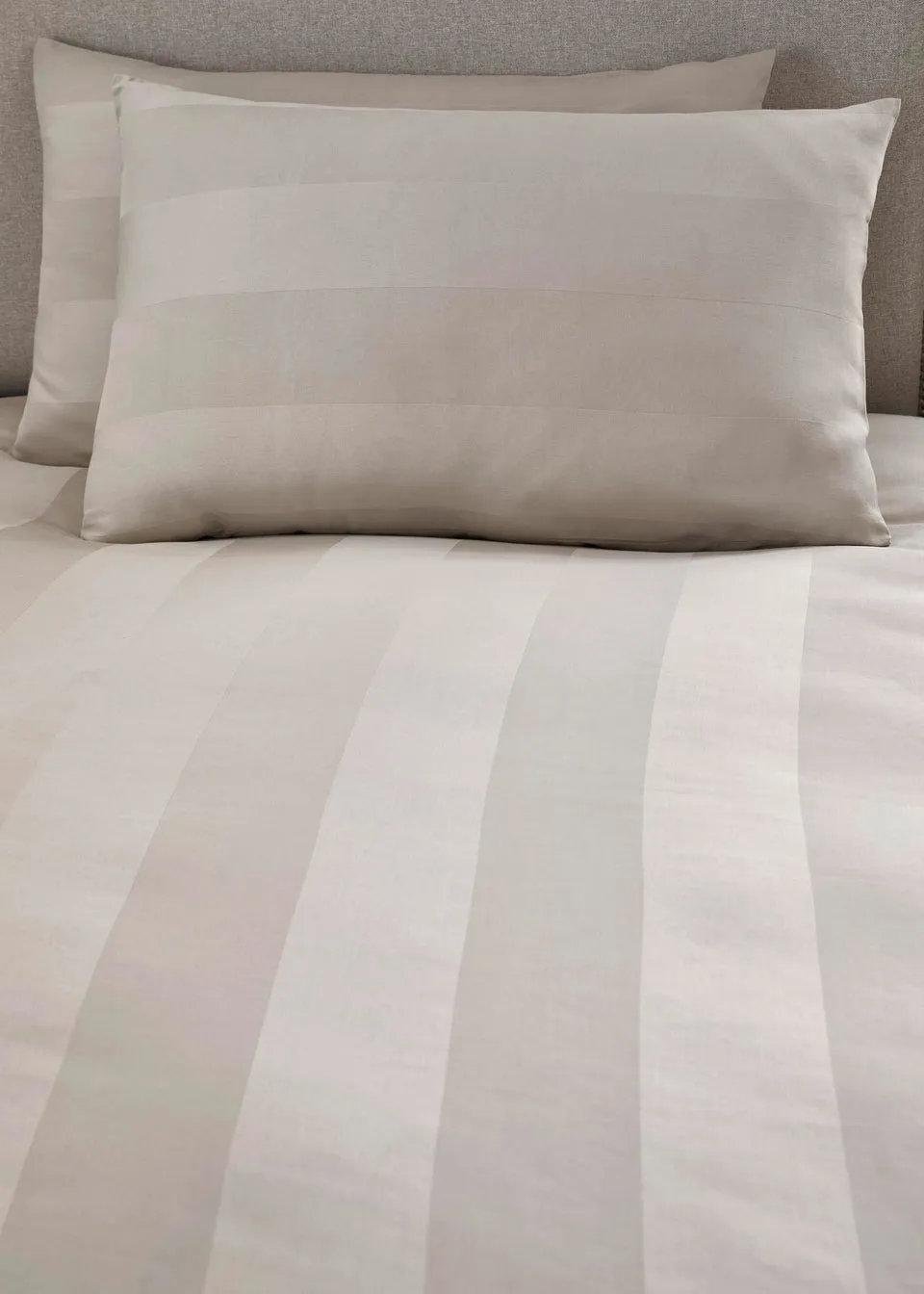 Appletree Boutique Capri Beige Duvet Cover Set