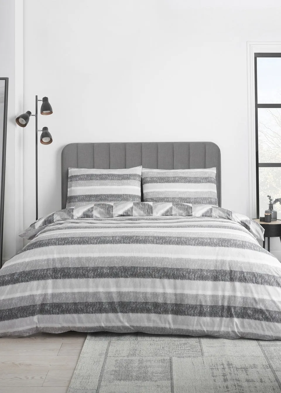 Catherine Lansfield Kamari Stripe Reversible Duvet Cover Set