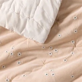 Crate&Barrel Wild Daisies Embroidered Organic Cotton Kids Twin Quilt