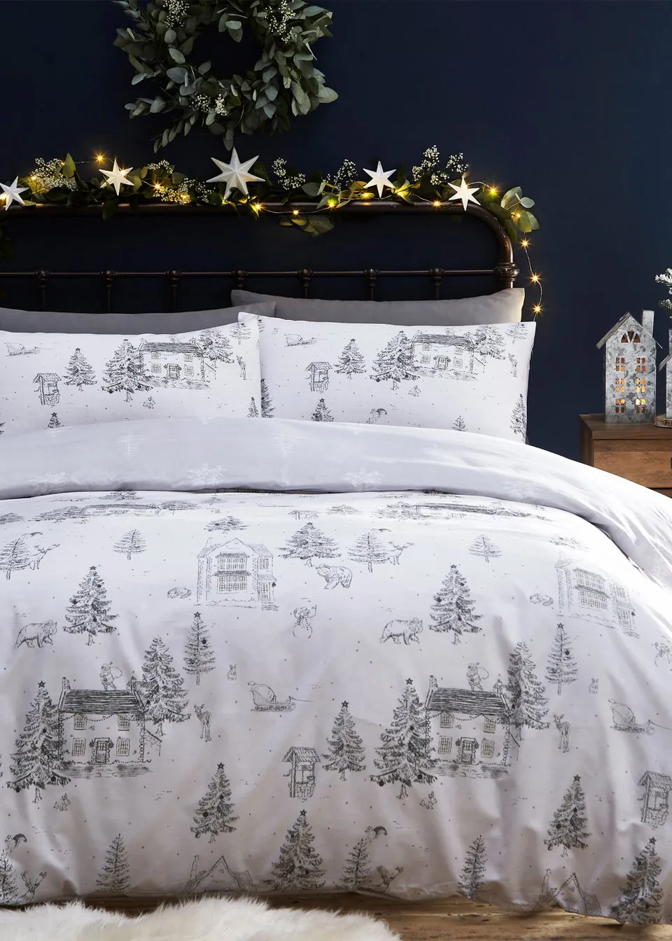 furn. Midwinter Toile Festive Reversible Duvet Cover Set