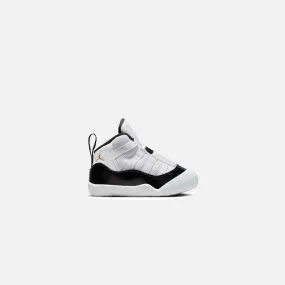 Jordan    nike infant air  11 retro