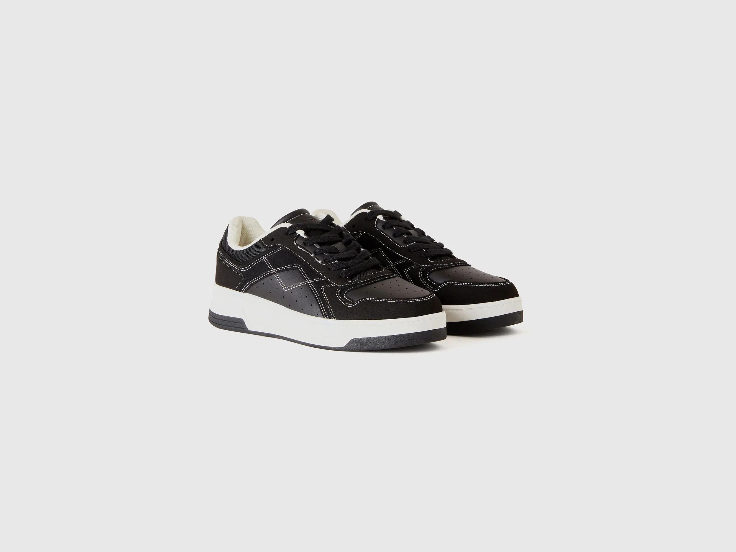 Low-top sneakers in imitation suede - Black | Benetton