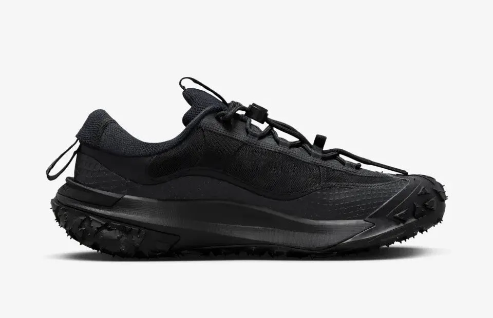 Nike ACG Mountain Fly Low 2 Triple Black Anthracite DV7903-002