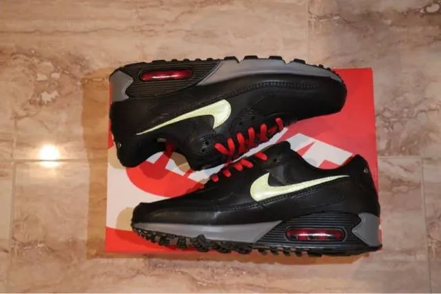 Nike Air Max 90 NYC FDNY