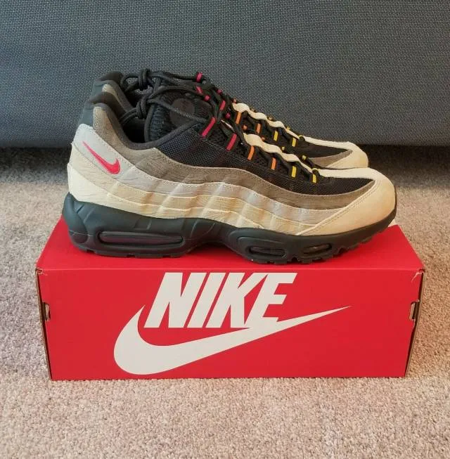 Nike Air Max 95 Topographic