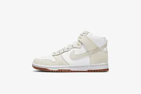 Nike Dunk High W - White / Sail / Gum Med Brown