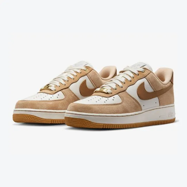 Nike Women's Air Force 1 LXX (Vachetta Tan/ Tan Brown/ F...