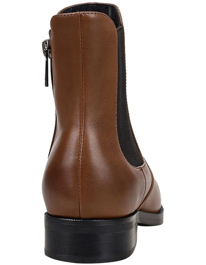 Tia Boot in Cappuccino