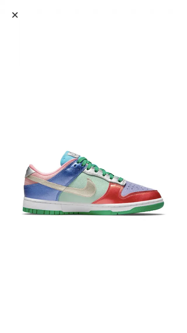 Women’s Nike Dunk Low SE