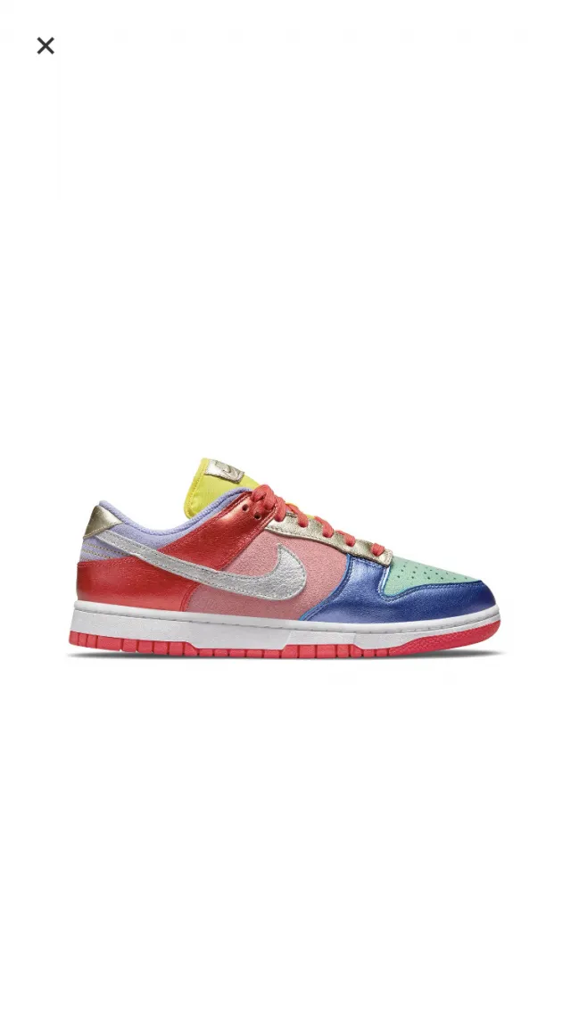 Women’s Nike Dunk Low SE